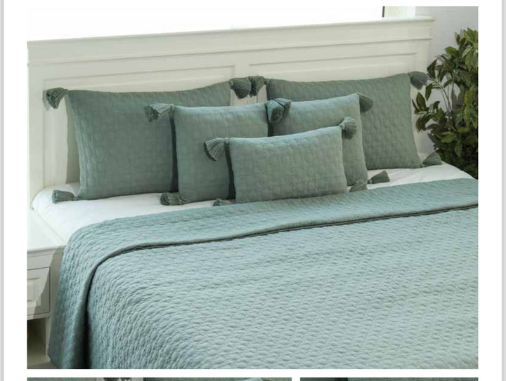 Bubbly 100% Cotton Knitted King Size Double Bed Bedcover with 2 Pillow Cover Set