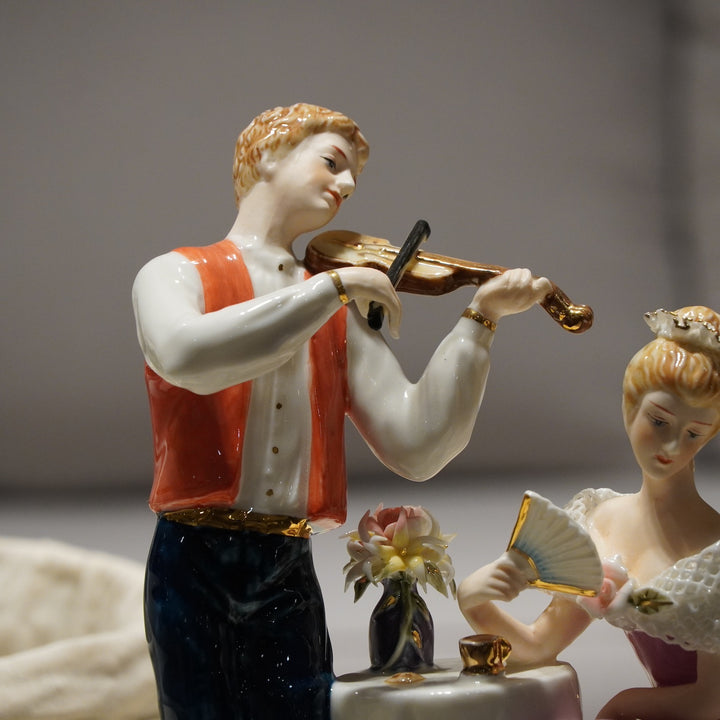 Victorian Couple Musical Instrument Figurines GQ7